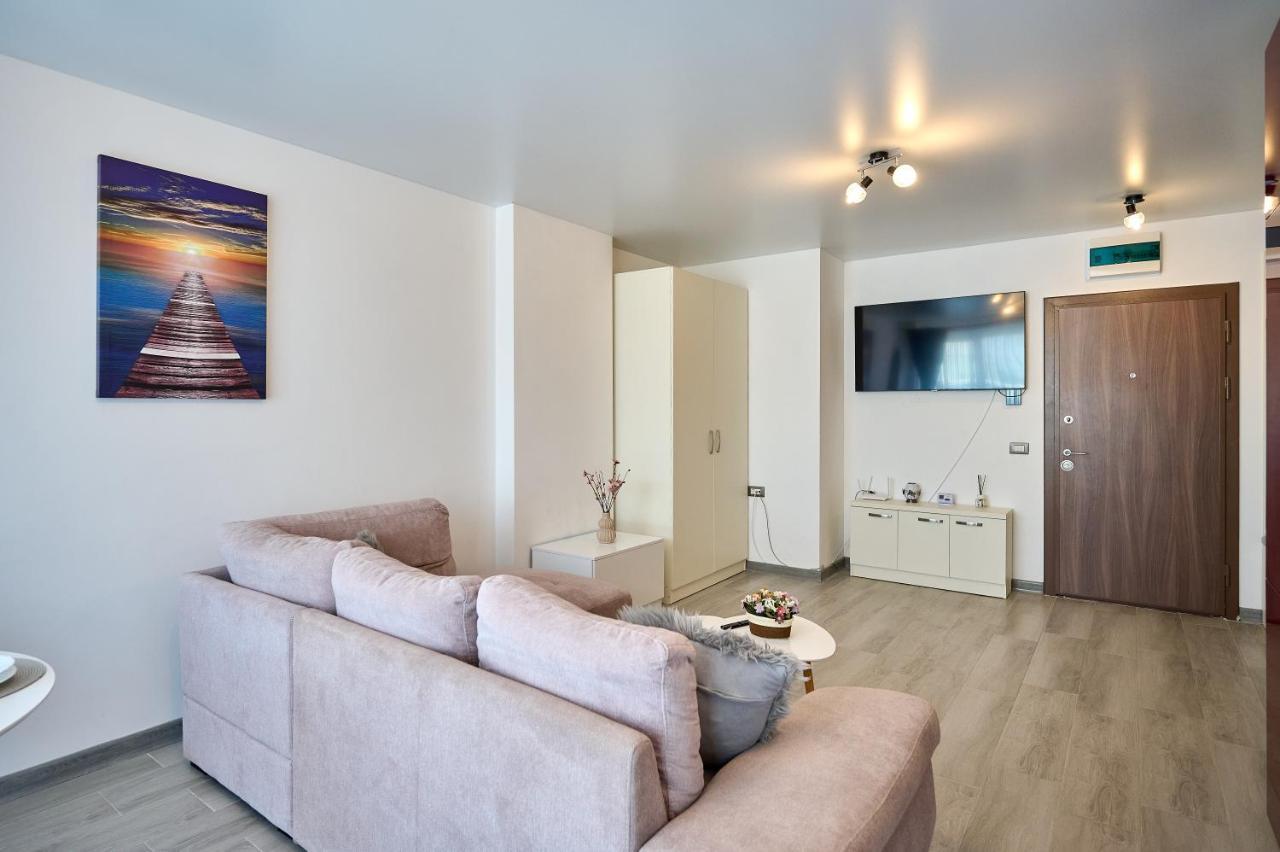 Appartement Palmas - Pool By N10 à Năvodari Extérieur photo